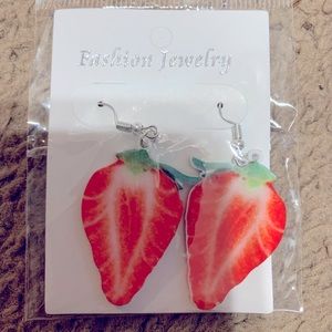 Cute Plastic Strawberry earring (NEW) never open